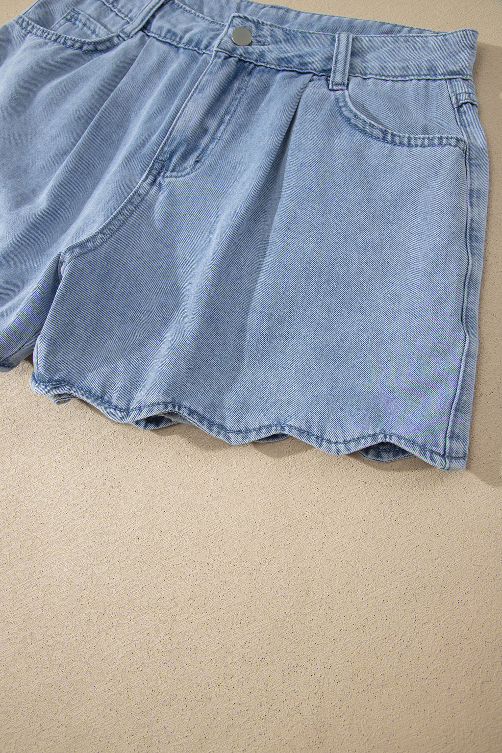 Solid Color Scalloped Trim Casual Denim Shorts