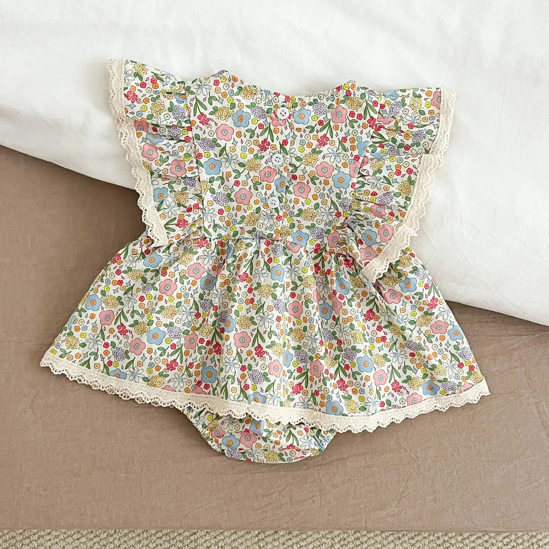 2026 Summer New Baby Girl Clothes Small Flower Lace Pure Cotton Little Flying Sleeve Onesie Outfit for Crawling and Outdoor Wear