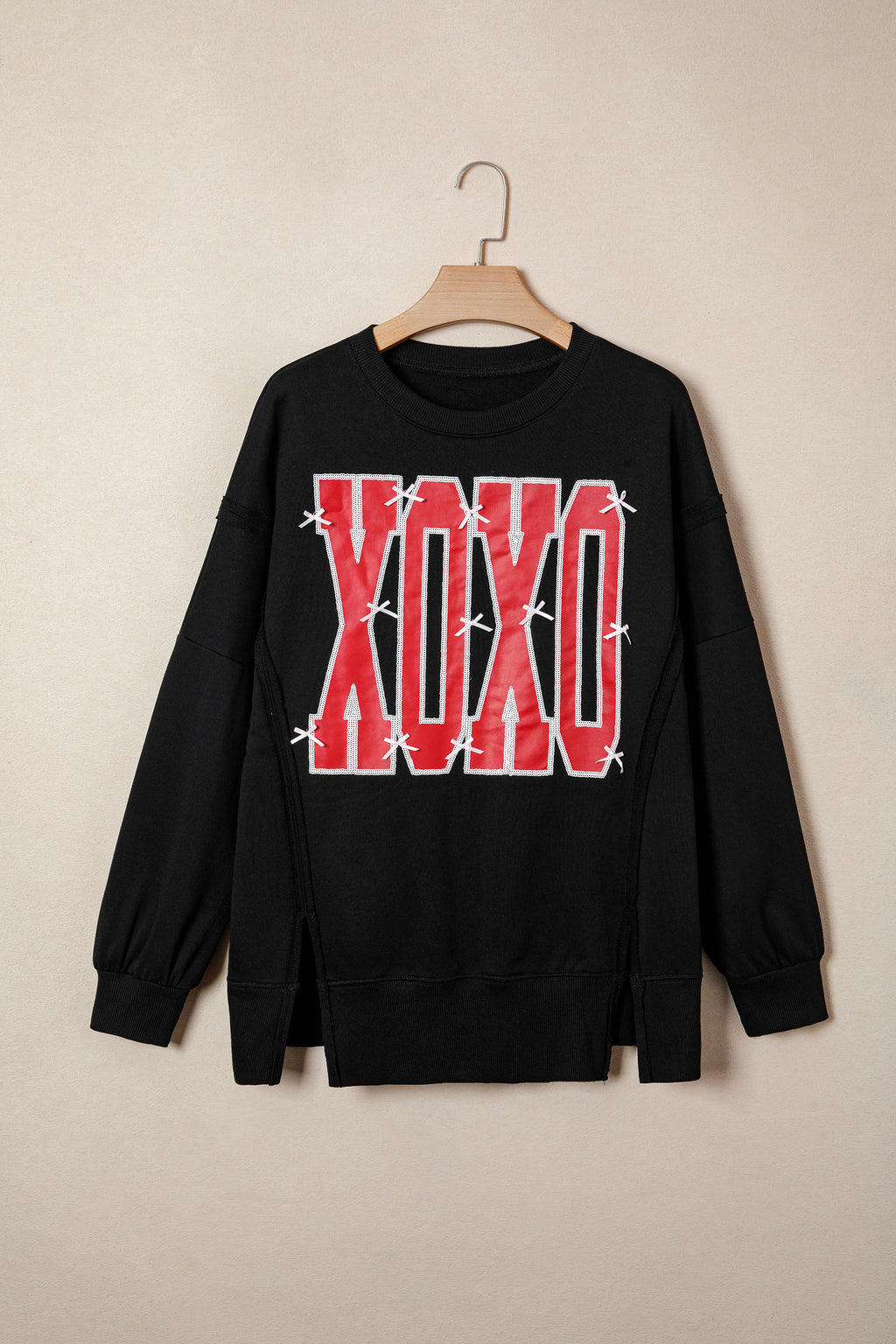 White Bow Sequin XOXO Letter Graphic Exposed Seam Baggy Sweatshirt