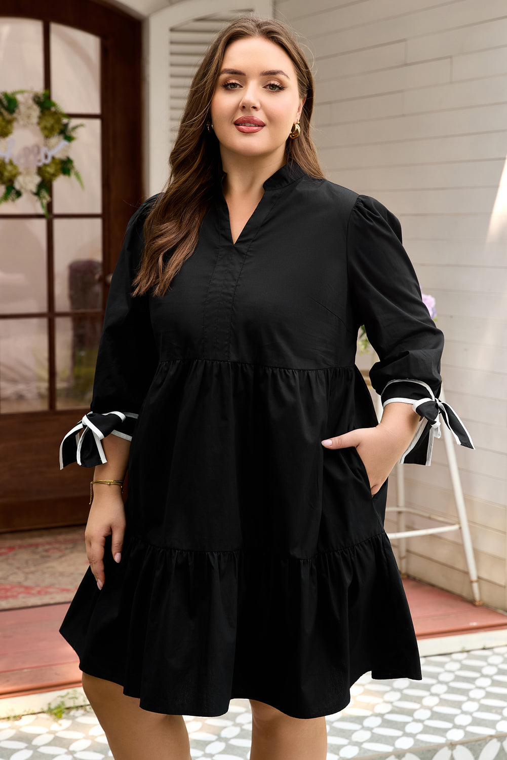 Black Contrast Trim Knot Cuffs Plus Size V Neck Mini Dress