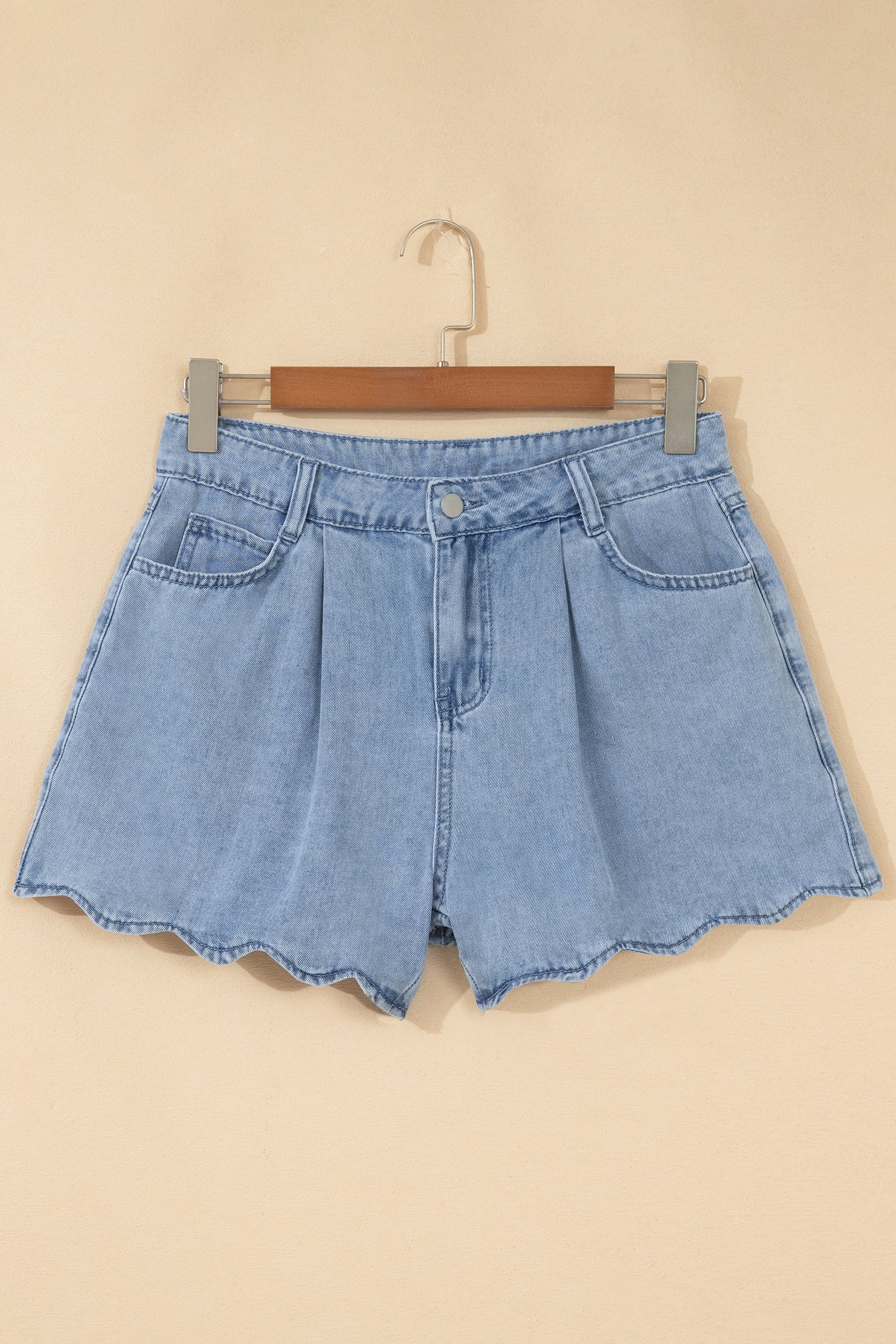 Solid Color Scalloped Trim Casual Denim Shorts