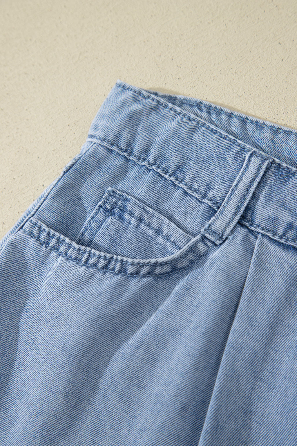 Solid Color Scalloped Trim Casual Denim Shorts